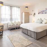 Host Stay Harbour Lights