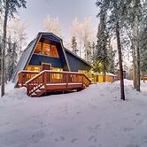 Studio Steps to Kenai River w/ Fire Pit!