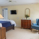 The White Gables Inn