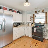 Close to Dtwn Bangor: Inviting Maine Home