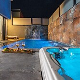Naomi Boutique Suites