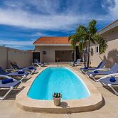 Central 4br3ba Villa w Ocean Views Private Pool