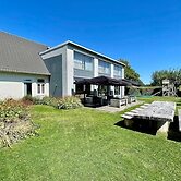 Villa Near Teuge Airport and Paleis 't Loo