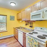 Near Historic Sites: Colorful Hyde Park Apartment!