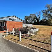 Chesterfield Hotel by OYO Hwy 9