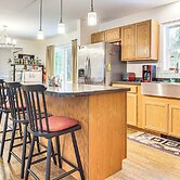 Near Skiing: Serene Harrison Retreat w/ Fire Pit