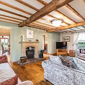 Country Farmhouse, Sleeps 13 & New 8seater Hot Tub