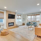 Patio & Lake Views: Family-friendly Canton Retreat