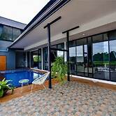 Brick Box Pool Villa & Café