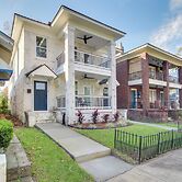 Private Balcony: Spacious, Updated Savannah Apt!