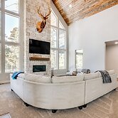 Near Lakes & Trails: Cabin in Duck Creek Village!