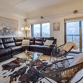 Uhost AI 2BR Condo w Balcony Great Views