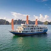 Verdure Lotus Classic Cruise on Lan Ha Bay