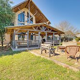 Waterfront Lodge on Lake Tawakoni: Group Getaway!