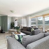 Beachfront Villa Sea Breeze ,hout Bay