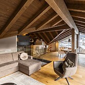 Amazing Penthouse With Shared Pool