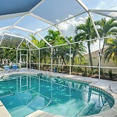 6 Mi to Dtwn Cape Coral: Home w/ Backyard Oasis!
