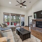 Scenic Golf Retreat With Modern Comforts & Fireplace 4 Bedroom Townhou
