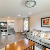 2 Mi to Dtwn & Shell Energy Stadium: Urban Escape