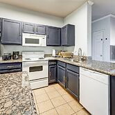 Walk to Papago Park: Condo in Phoenix