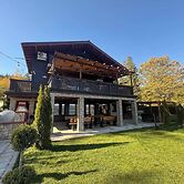 Villa Iskar Lake Residence