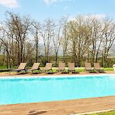 Apartment in Iseo Near Seabeach