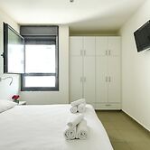 1 BR Apt w living room & learning area