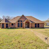 Large Yard, Fire Pit & Games: Grandview Haven!