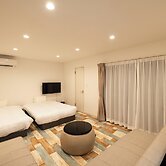 KAWAZU BEACH HOUSE BLUE MOON