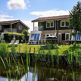 Comfortable Family and Friends House With Wellness