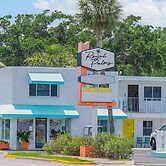 Royal Palms Motel