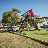 Family House with Pool & Garden in Leon