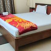 Goroomgo Noopur Premium Puri