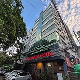 Diamond Lake Hotel KTV&Dancing Bar