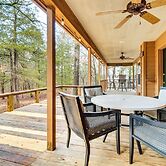 Norfork Lake Access: Cabin w/ Deck & Water View!