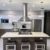 Hollywood Hideaway Luxe 3BR Escape