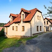 Villa in Varvazov With Garden and Barbecue