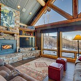 'black Bear Cabin' Near Skiing & Hiking!