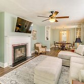 Walk to Chowan University: Dog-friendly Retreat