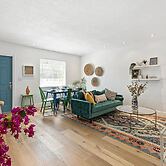 Stylish 2 BR Condo - Close to Riverwalk