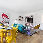Stylish 2 BR Condo - Free Parking on Premises