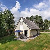Apartment in Utrecht Near Scenic Canals