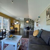 Tranquil Lakeside Stay for 4 Guests