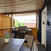 Casa Leslieville - 2BR Suite w LRG Patio