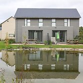 Lakeside Bliss Retreat