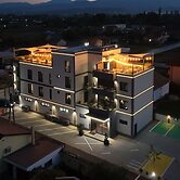 Nest Suites