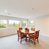 9 Mi to Birch Bay: Duplex w/ Mt Baker Views!