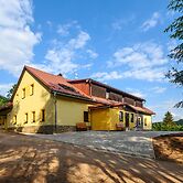 Villa Near Prkenny Dul With Sauna