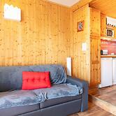 Alpine Comfort With Balcony Views