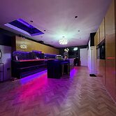 Rushden Retreat on Wellingborough Road